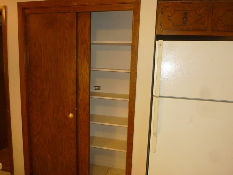 Pantry Room - 5004 W Montrose Ave