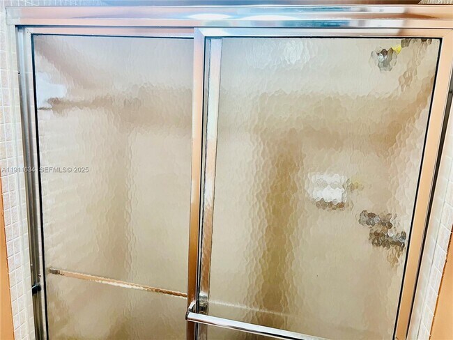 Building Photo - 1021 Mockingbird Ln