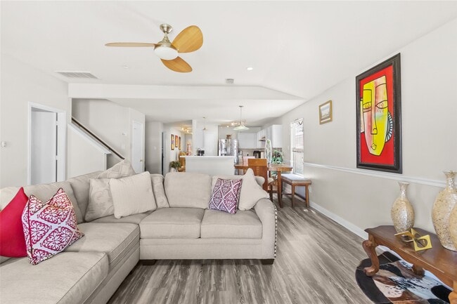 Building Photo - 615 Ashlen Dr