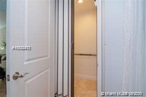 Building Photo - 302 NE 8th Ave