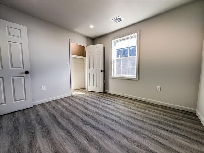 Building Photo - 88 Julian St