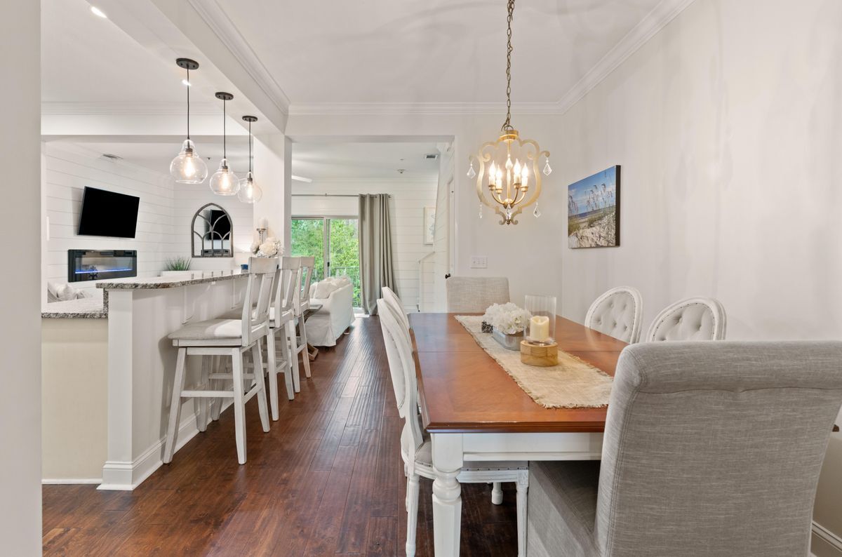 Building Photo - 504 Reserve Ln