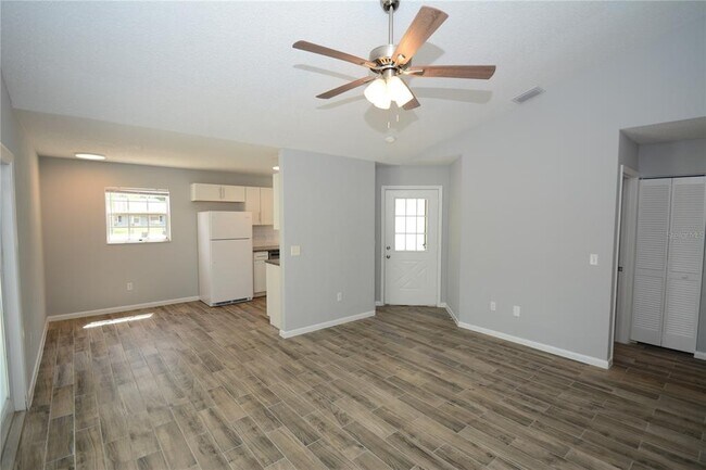 Building Photo - 107 Brunswick Ln