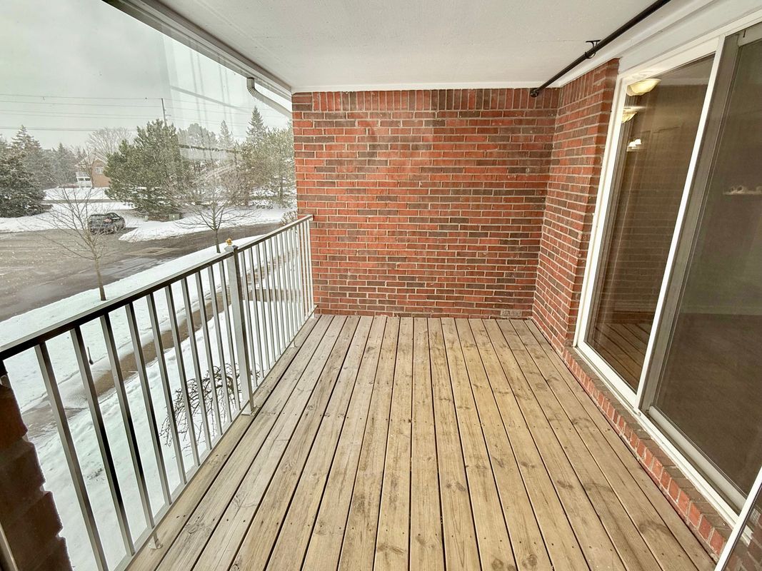 Building Photo - 46116 Rhodes Dr