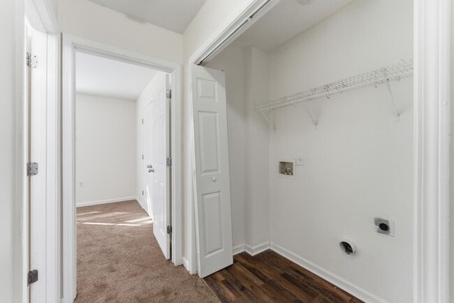 Building Photo - 2522 Laurel Cir NW