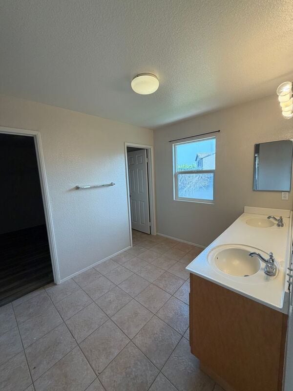 Building Photo - 28700 Lavatera Ave