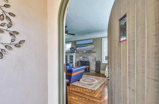 Building Photo - 1064 Harrison St