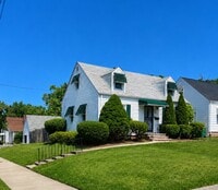 Building Photo - 20701 Watson Rd