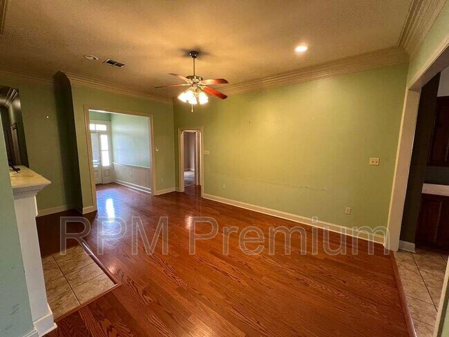 Building Photo - 3995 Water Oak Dr