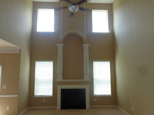 Building Photo - 6137 Kilchurn Dr