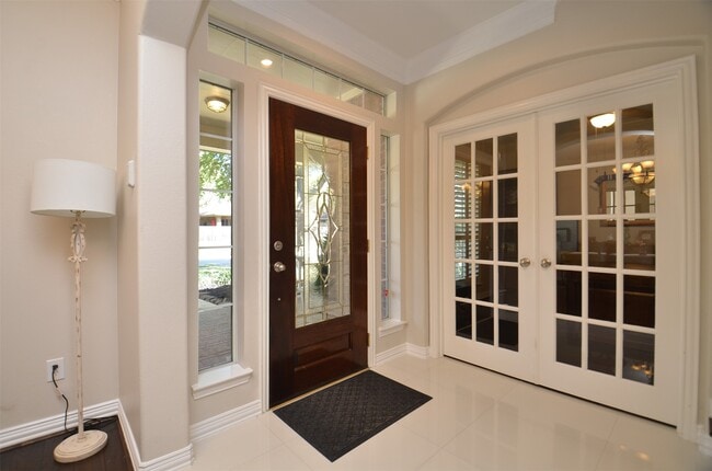 Building Photo - 1310 Wildwood Ln