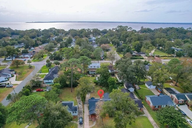 Building Photo - 1258 Monterey St