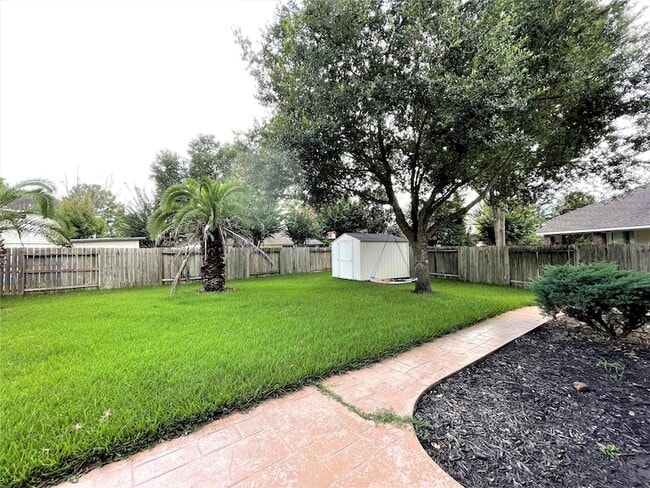 Building Photo - 16407 Stone Prairie Dr