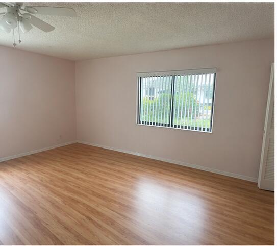 Building Photo - 409 Pine Glen Ln