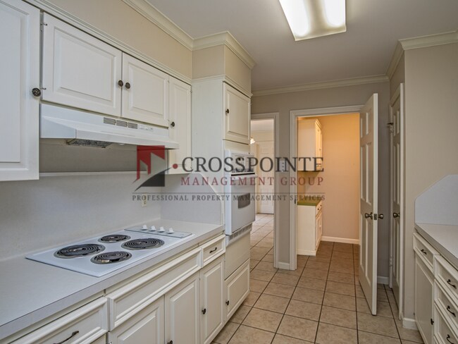 Building Photo - 3 Bed 2 Bath Duplex, Tyler TX!