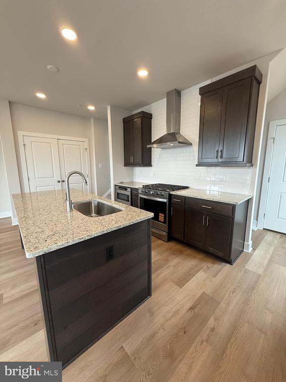 Building Photo - 3121 Overlook Dr