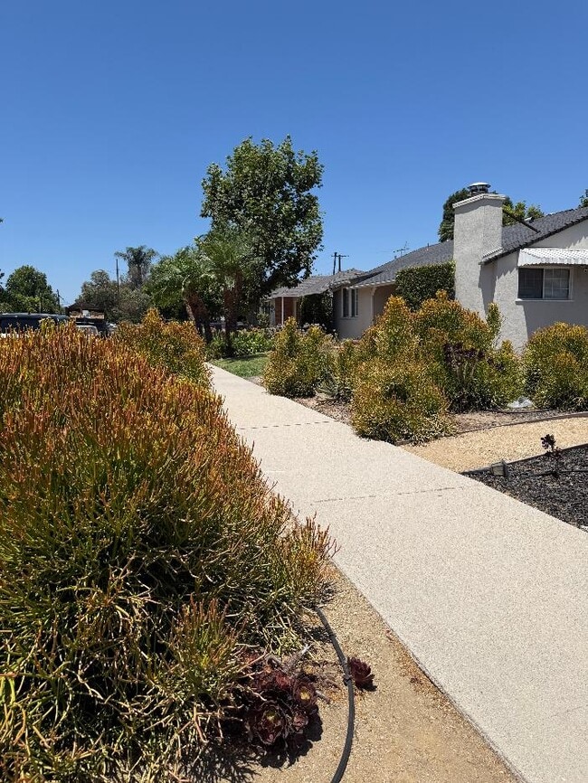 Drought Tolerant Lanscaping - 16601 Valerio St