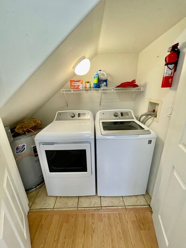 Building Photo - Ocen Pointe Potenial 3 Bedroom Home for Re...