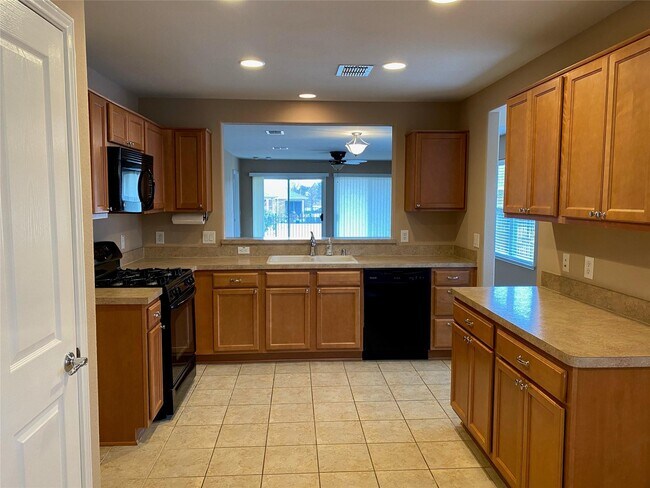 Building Photo - 249 Cascata Dr