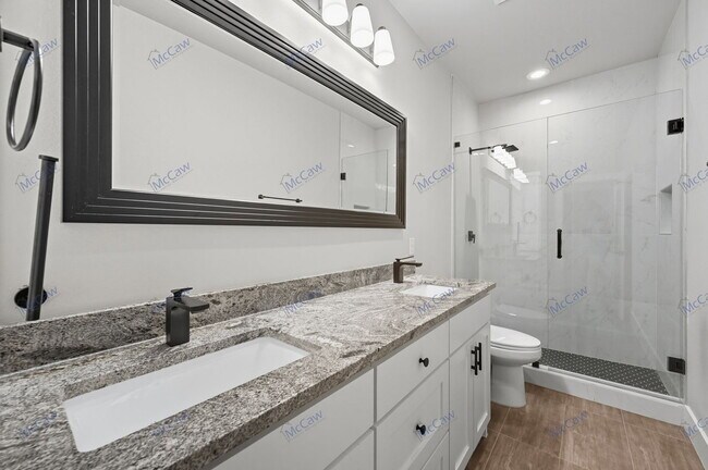 Building Photo - 10022 Everton Pl