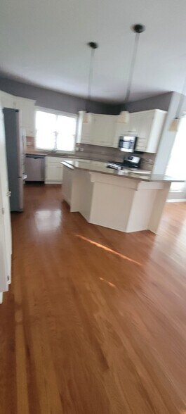Building Photo - 14117 Parkhill Ln
