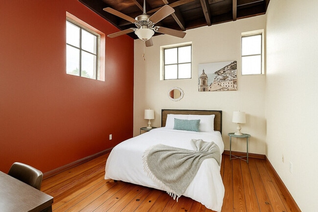 Building Photo - 521 N Jefferson Ave