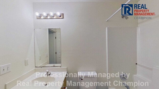 Building Photo - 3 BD/2BA Home in Azalea Trace w/Fenced Backyard and Exciting Updates Underway!