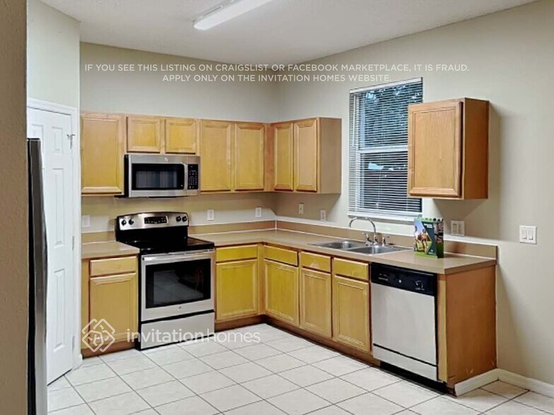 Building Photo - 345 Oak Springs Dr