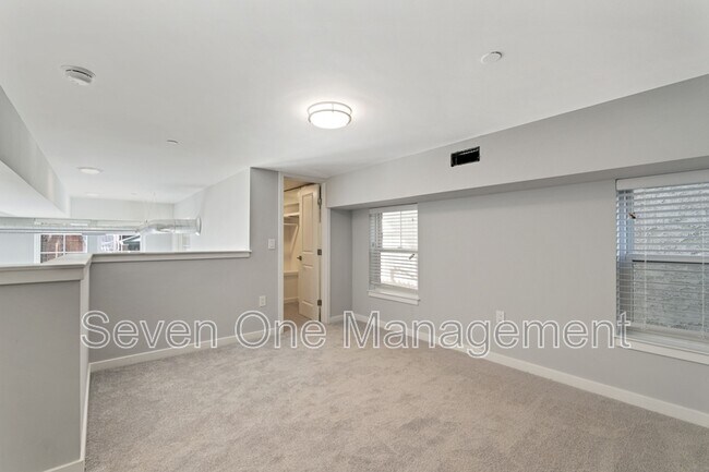 Building Photo - 4649 Umbria St