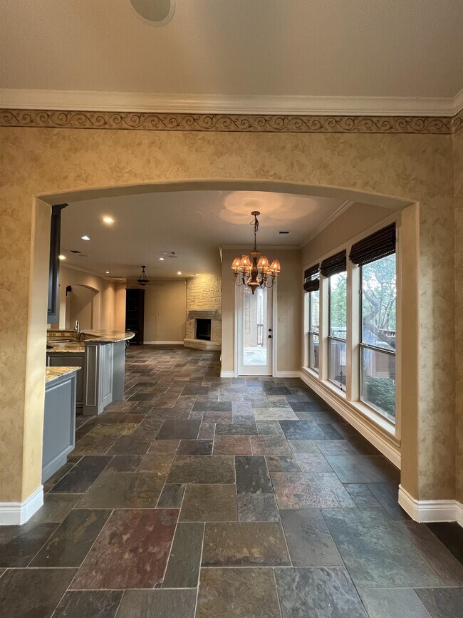 Building Photo - 2922 Ivory Creek