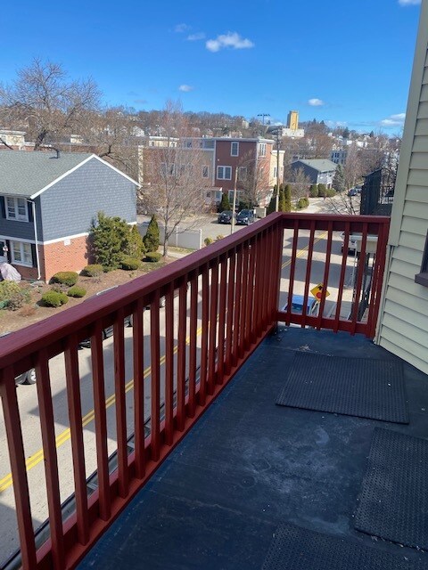 Building Photo - 901 Saratoga St