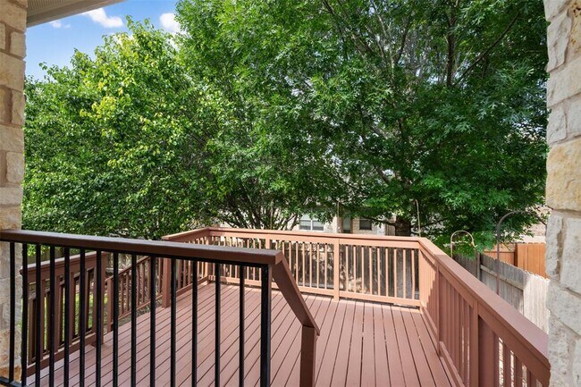 Building Photo - 514 Walsh Hill Trail