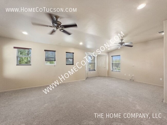 Building Photo - 5749 E Bellow Ln