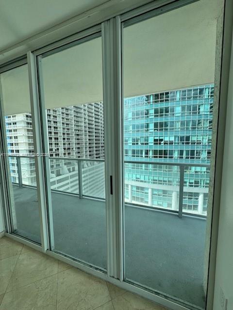 Building Photo - 1155 Brickell Bay Dr