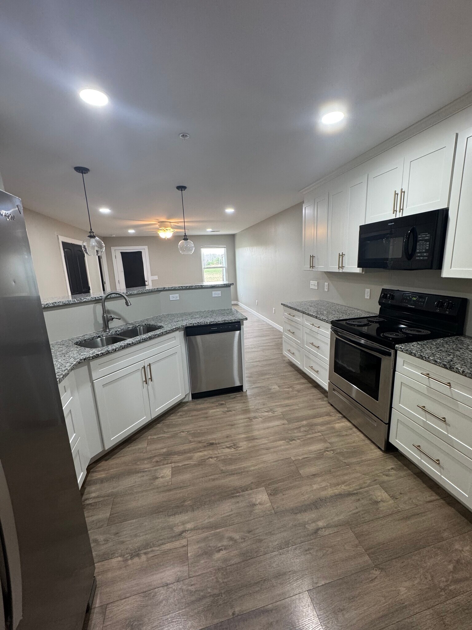 Building Photo - 3811 McBroom Chapel Rd