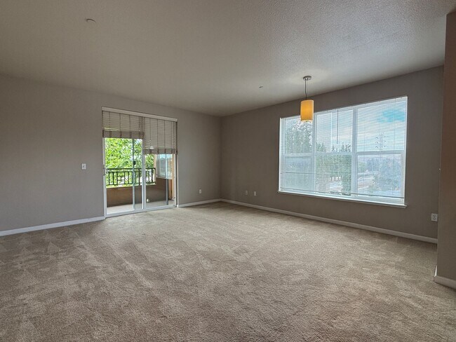 Building Photo - Lovely 1 Bedroom 1 Bath Condo in West San Jose