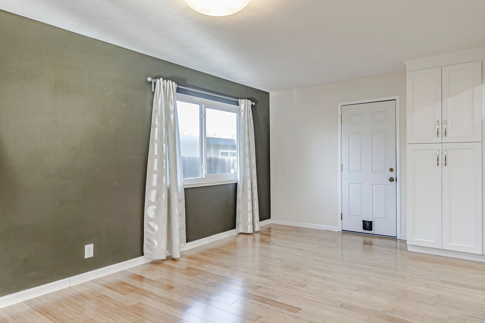 Building Photo - 1108 Alice St