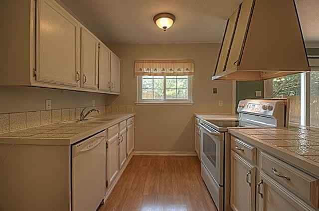 Building Photo - 6900 Glendale Dr