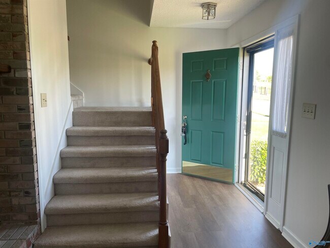 Building Photo - 6613 Steeplechase Dr NW