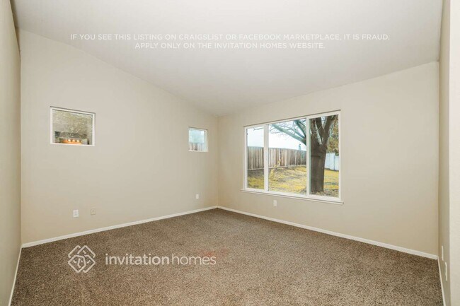 Building Photo - 5000 Mesa Ridge Dr