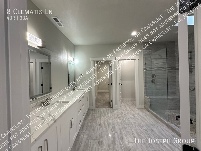 Building Photo - 8 Clematis Ln