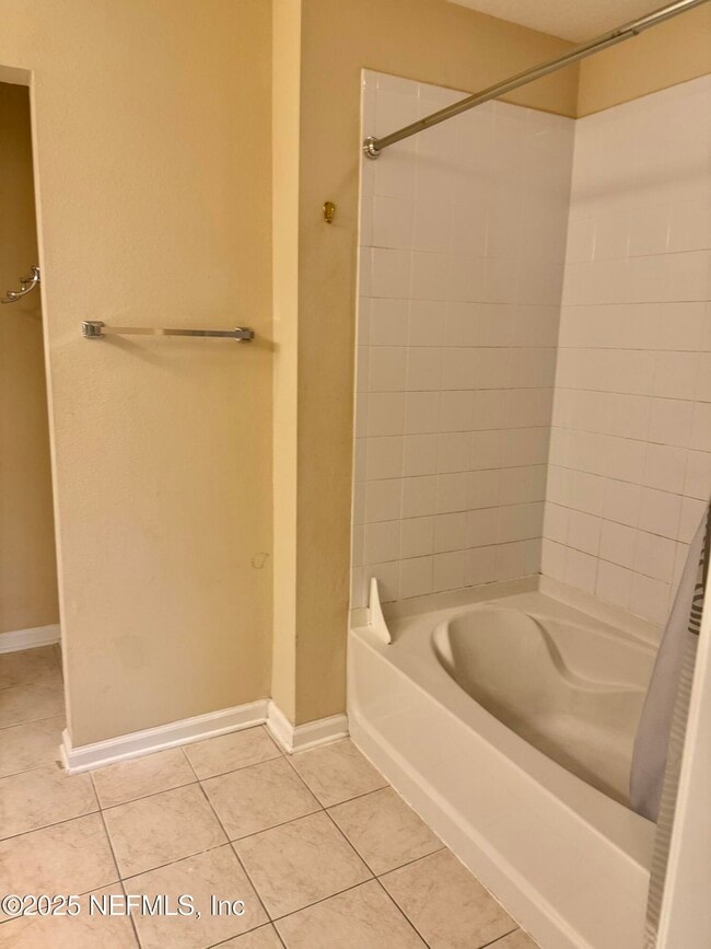 Building Photo - 4891 Castlegate Ct