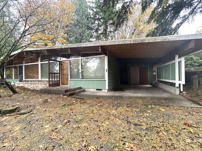 Primary Photo - MOORE