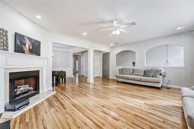 Building Photo - 2934 Wintercrest Dr