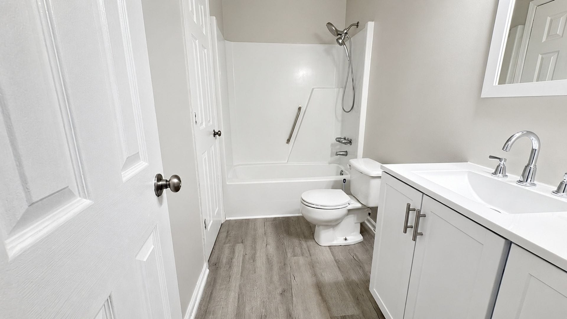 Building Photo - 210 Cuddles Ct