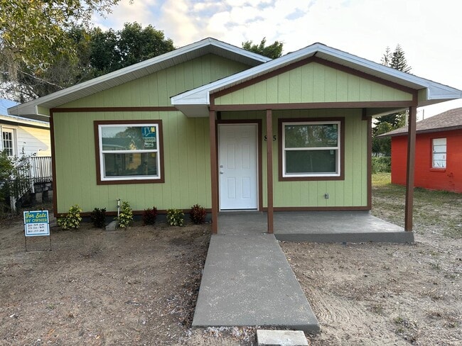 Building Photo - 825 Booker Ave