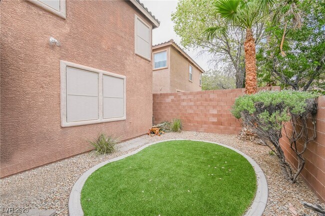 Building Photo - 764 La Tosca St