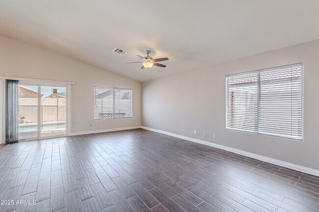 Building Photo - 7732 W Rancho Dr