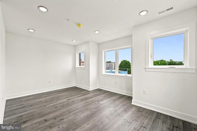 Building Photo - 1514 S 22nd St