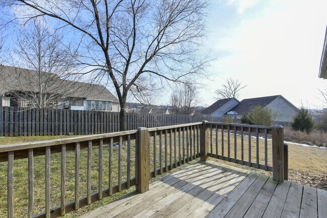 Building Photo - 343 Holts Lake Dr